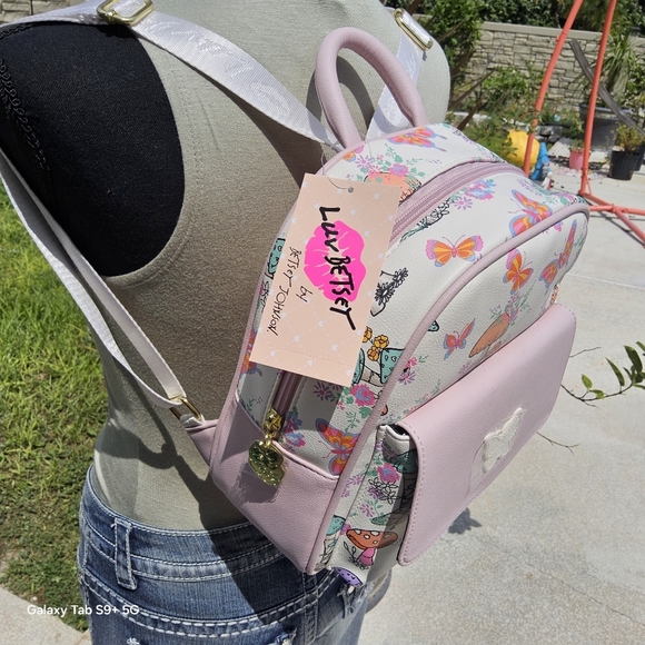BETSEY JOHNSON LUV BETSEY BLUSH MUSHROOM/BUTTERFLY BACKPACK - Picture 4 of 6